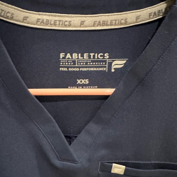 Fabletics Navy Scrub Set - Picture 2 of 4